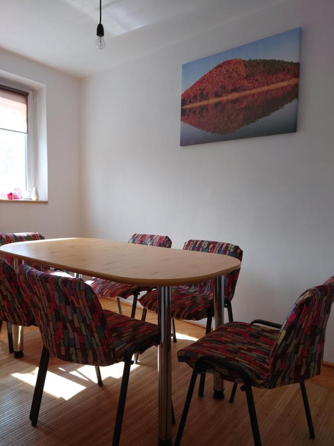 Simple And Comfortable Apartment Miercurea Ciuc Exterior foto